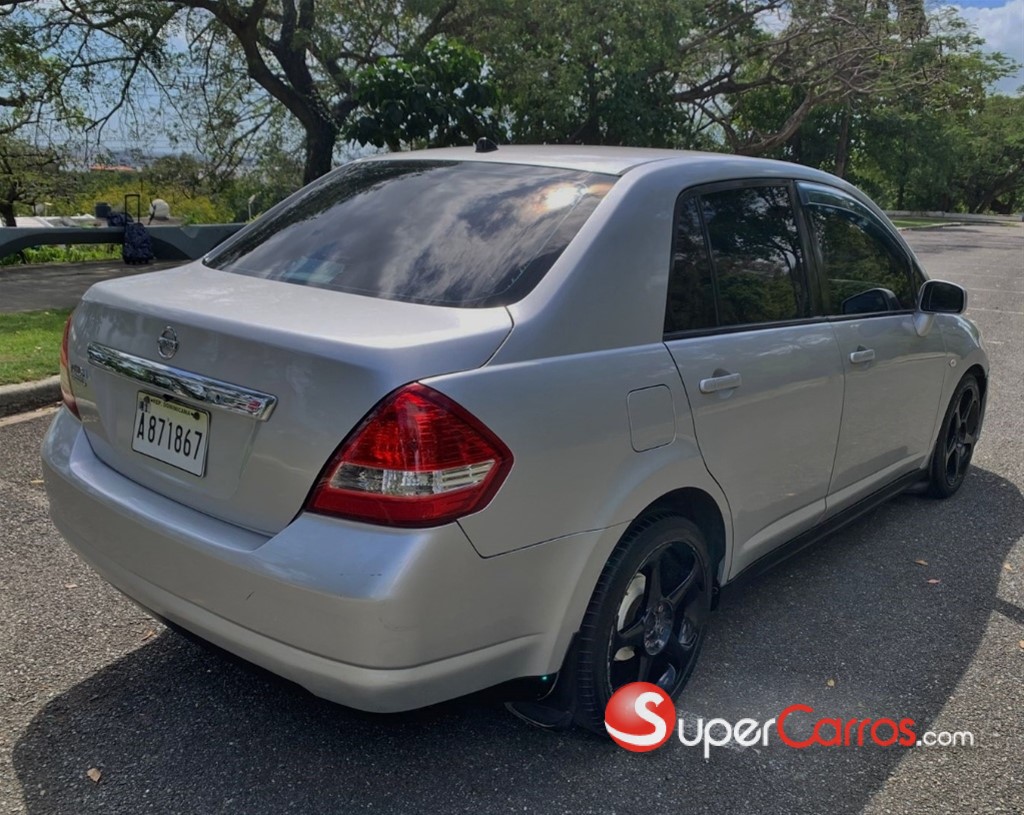 2013 Nissan TIIDA — foto 6 / 12