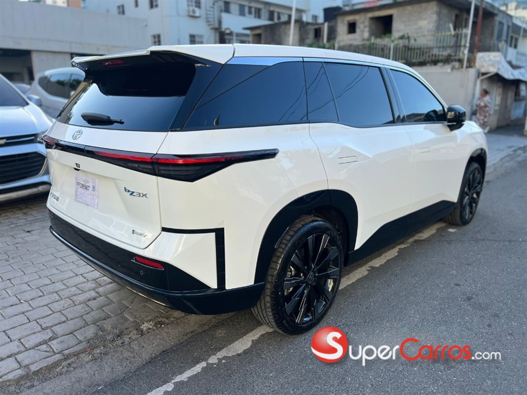 2025 Toyota BZ3X — foto 3 / 12