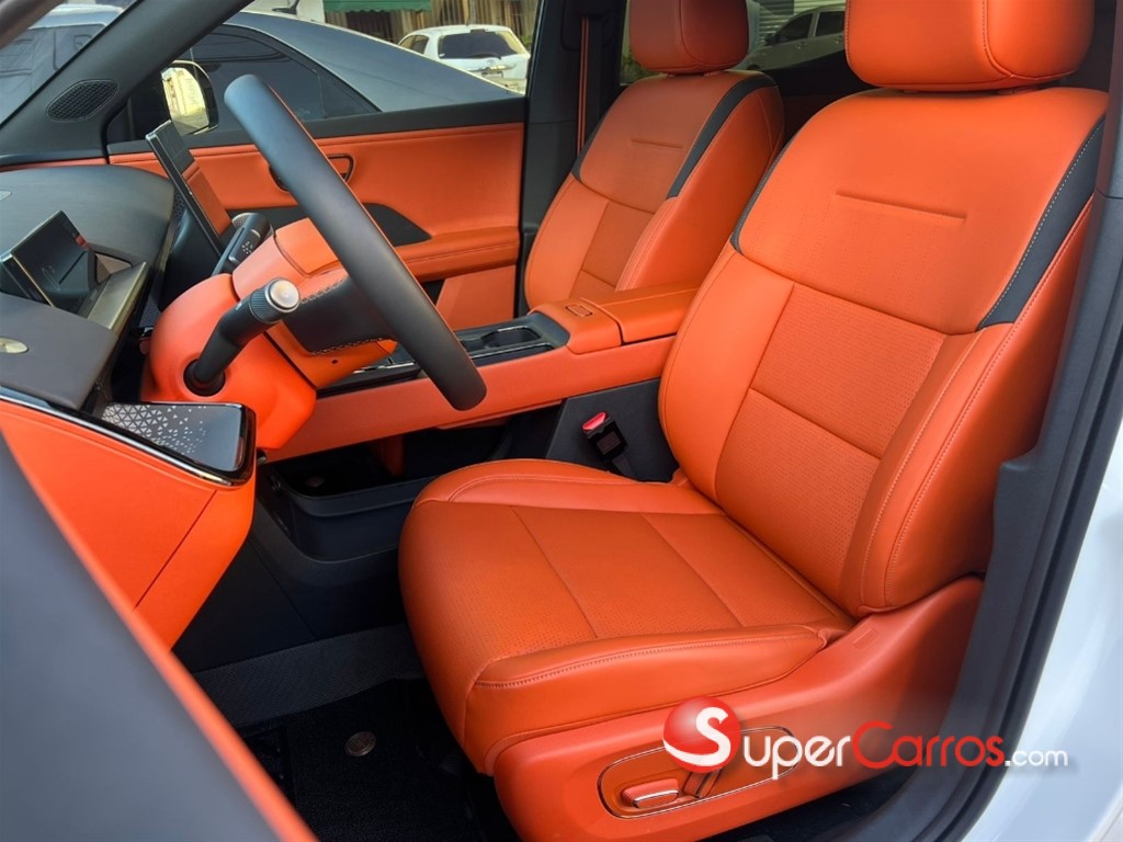 2025 Toyota BZ3X — foto 5 / 12