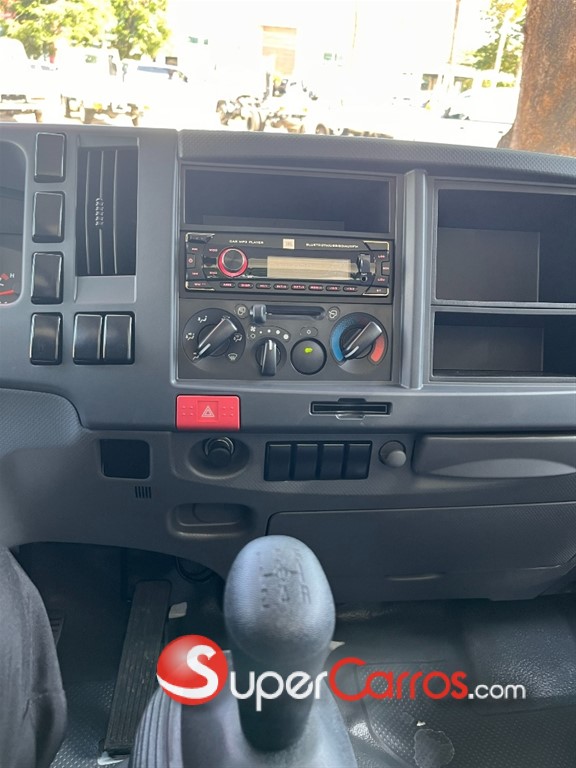 2026 Isuzu QLR 10 Pies — foto 4 / 11
