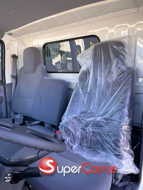2026 Isuzu QLR 10 Pies — foto 5 / 11