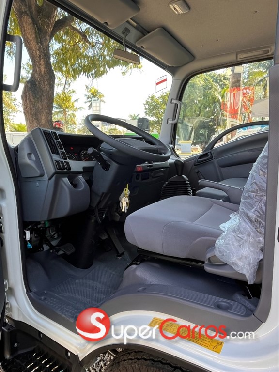 2026 Isuzu QLR 10 Pies — foto 7 / 11