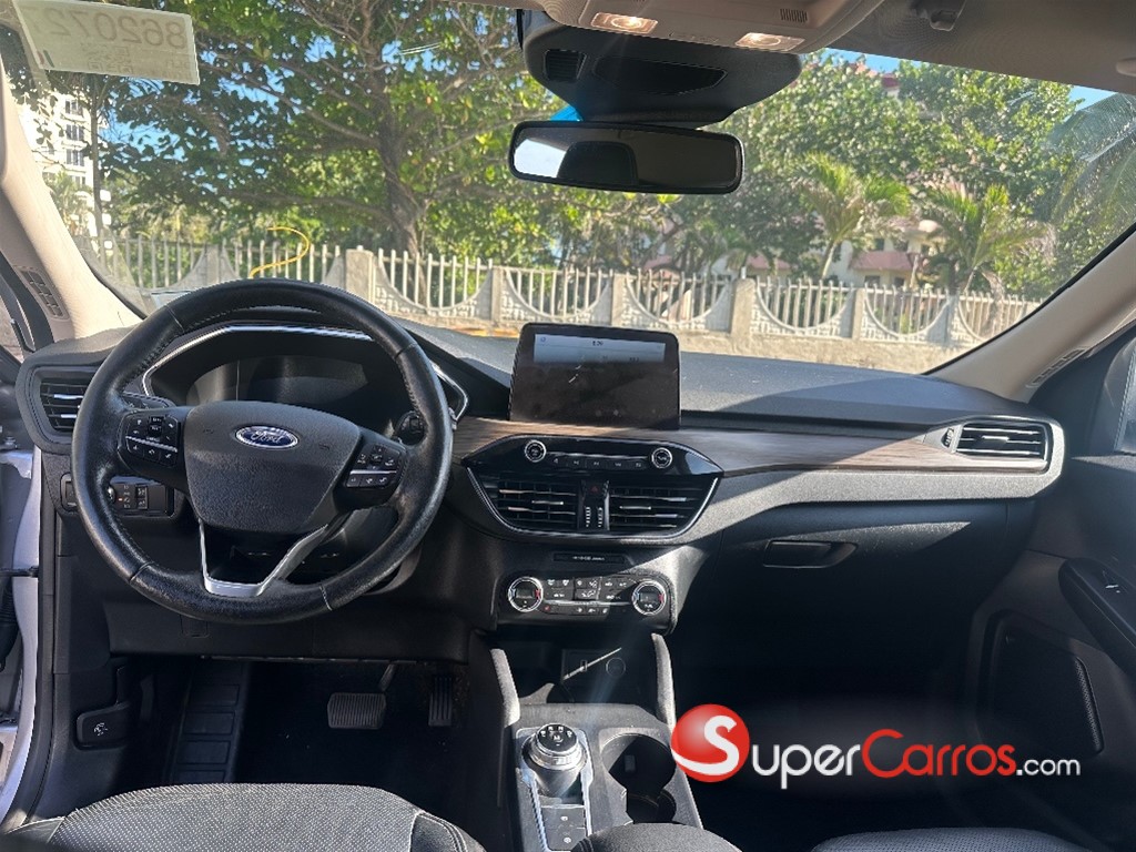 2020 Ford Escape Titanium — foto 8 / 9