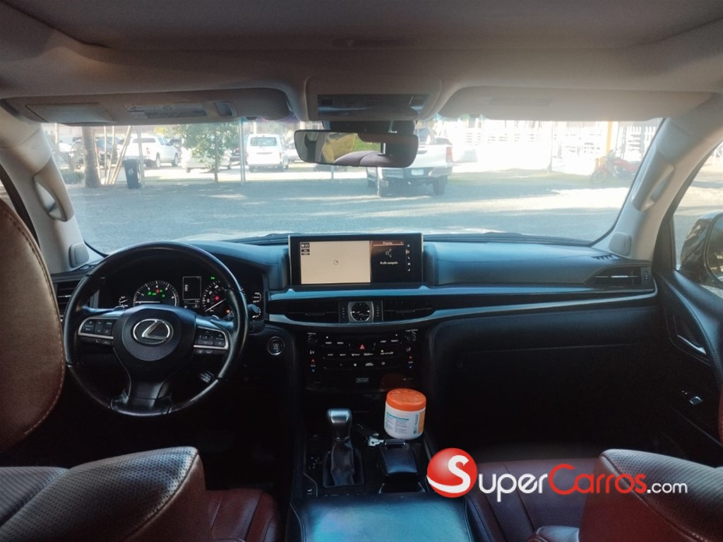 2019 Lexus GX 570 — foto 7 / 12