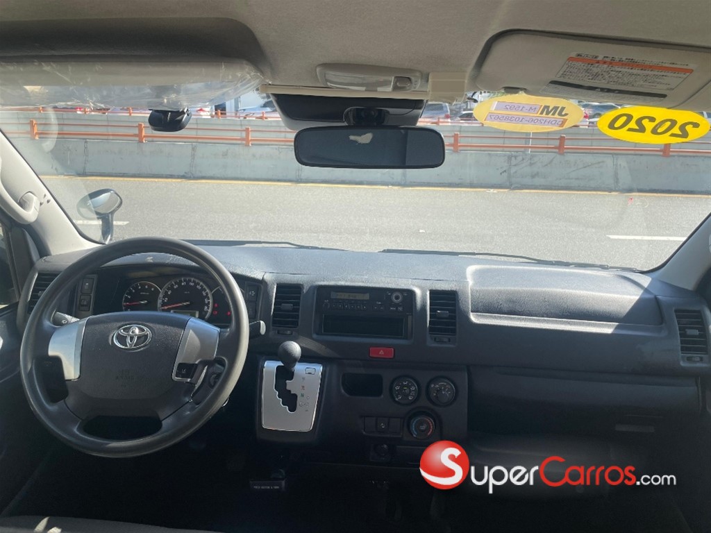 2020 Toyota Hiace — foto 4 / 11