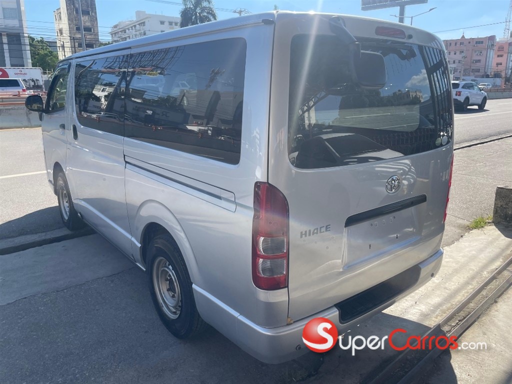 2020 Toyota Hiace — foto 5 / 11