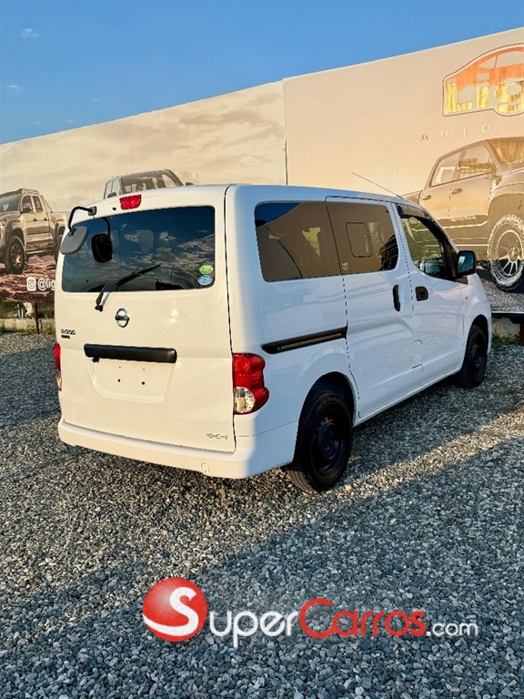 2020 Nissan NV 200 — foto 3 / 9