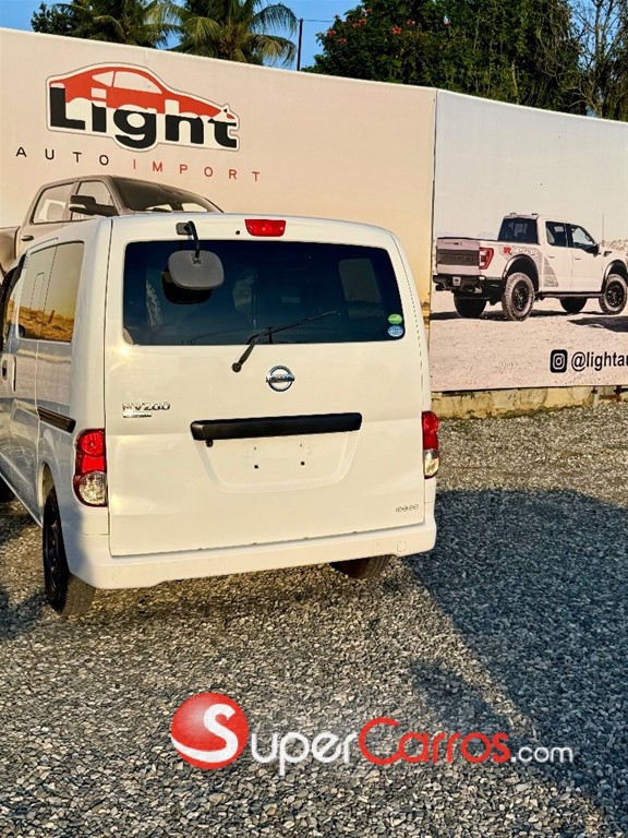 2020 Nissan NV 200 — foto 4 / 9