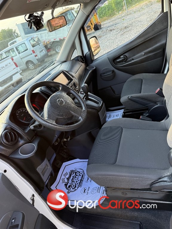 2020 Nissan NV 200 — foto 6 / 9
