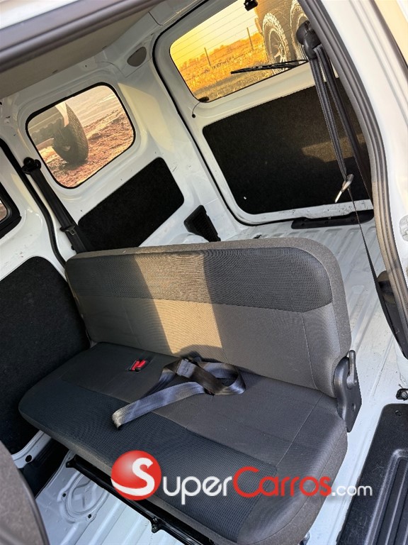 2020 Nissan NV 200 — foto 7 / 9