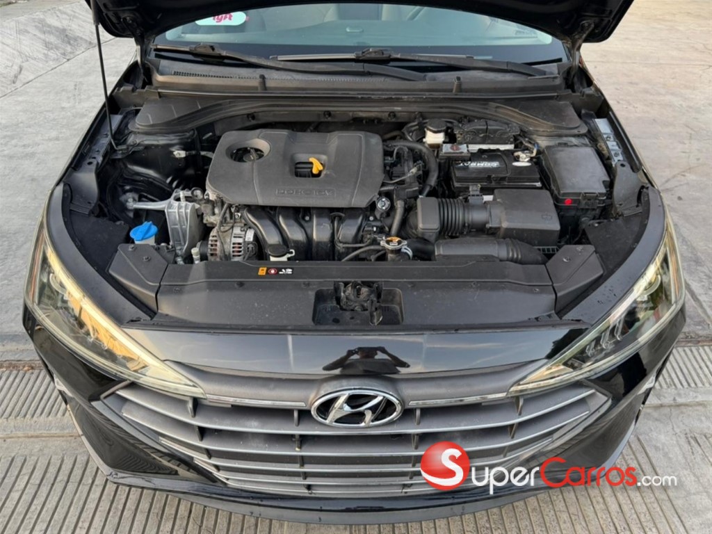 2020 Hyundai Elantra SE — foto 2 / 10