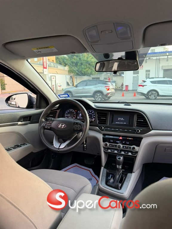 2020 Hyundai Elantra SE — foto 4 / 10