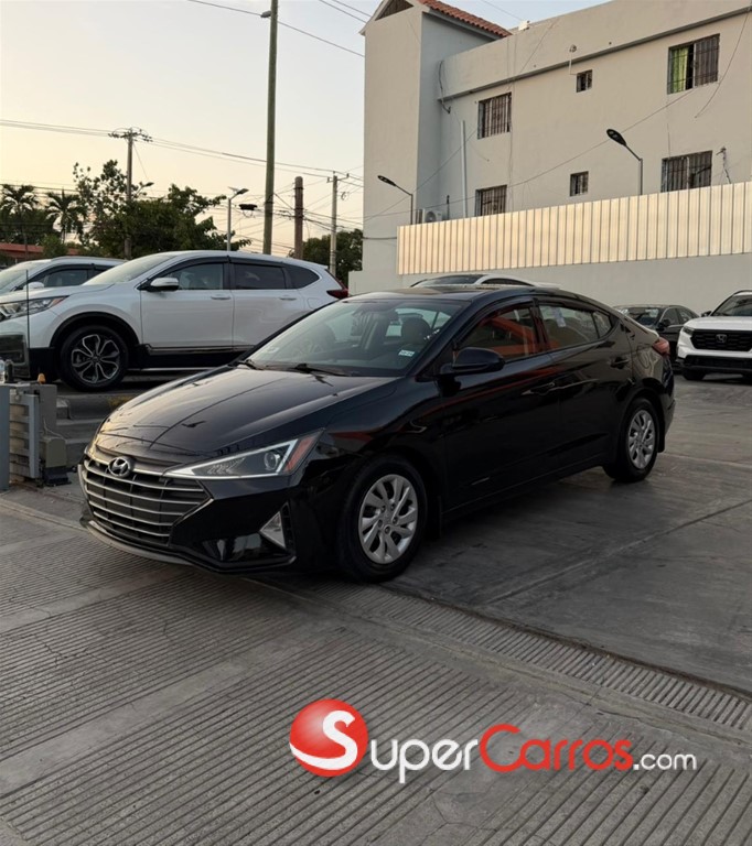 2020 Hyundai Elantra SE — foto 9 / 10