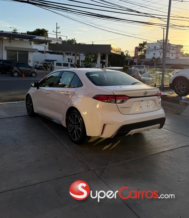 2020 Toyota Corolla SE — foto 8 / 10