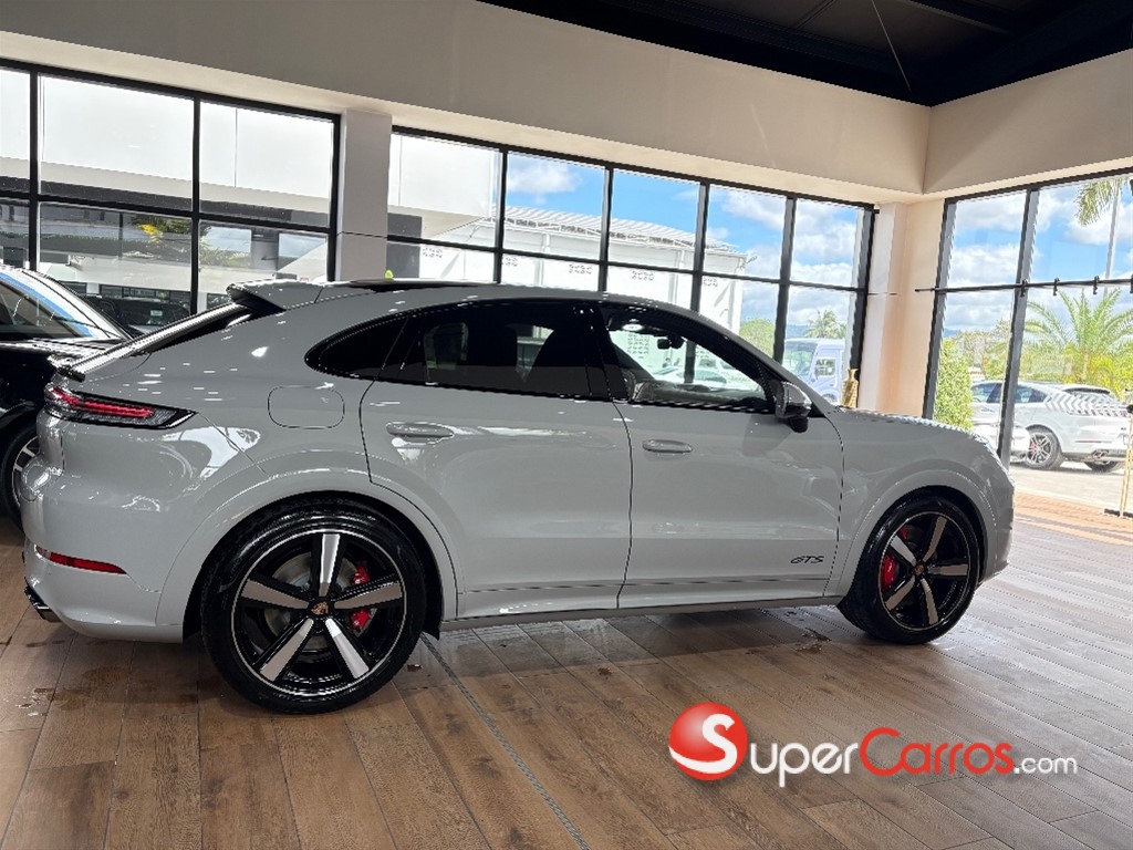 2026 Porsche Cayenne Coupe GTS — foto 2 / 11