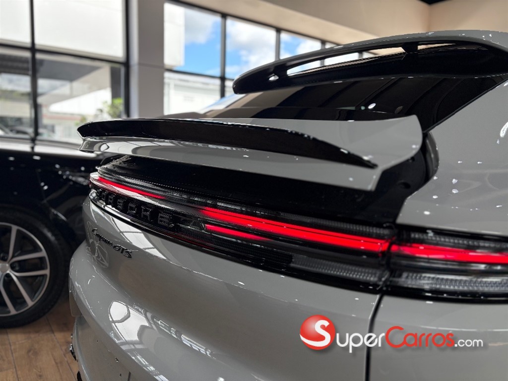 2026 Porsche Cayenne Coupe GTS — foto 10 / 11