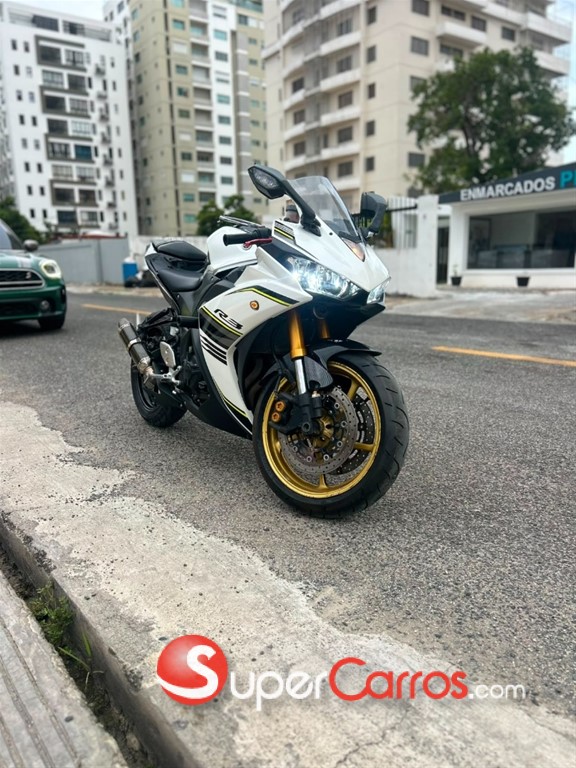 2017 YAMAHA R3 — foto 7 / 12