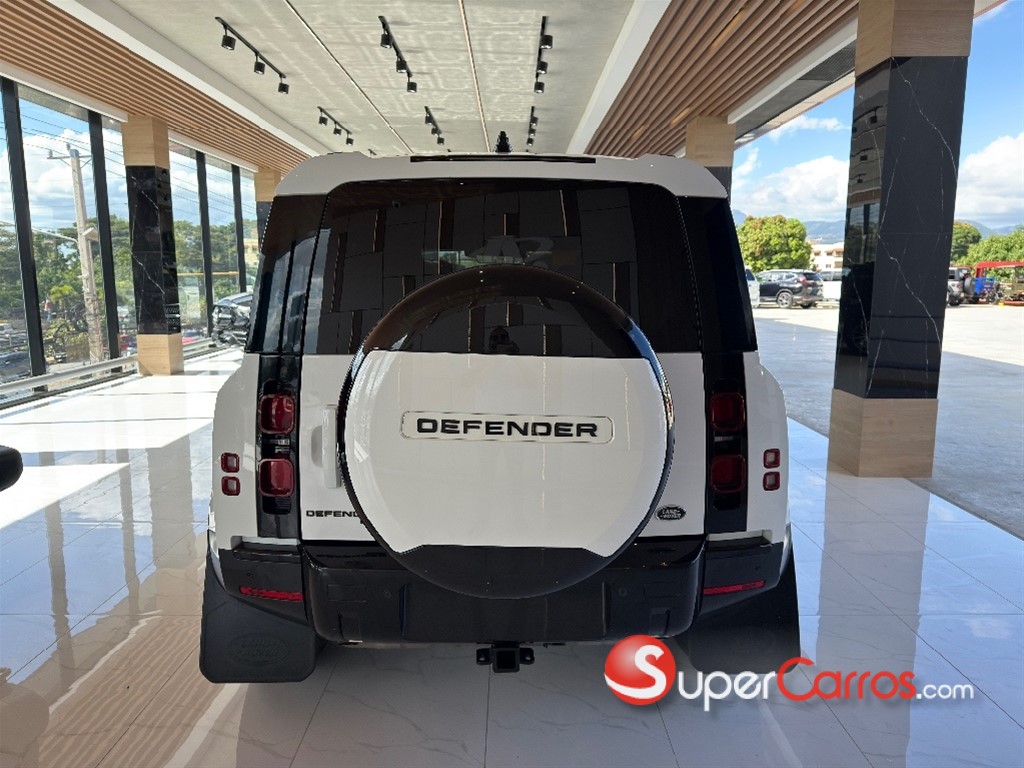 2022 Land Rover Defender 110 SE — foto 5 / 12