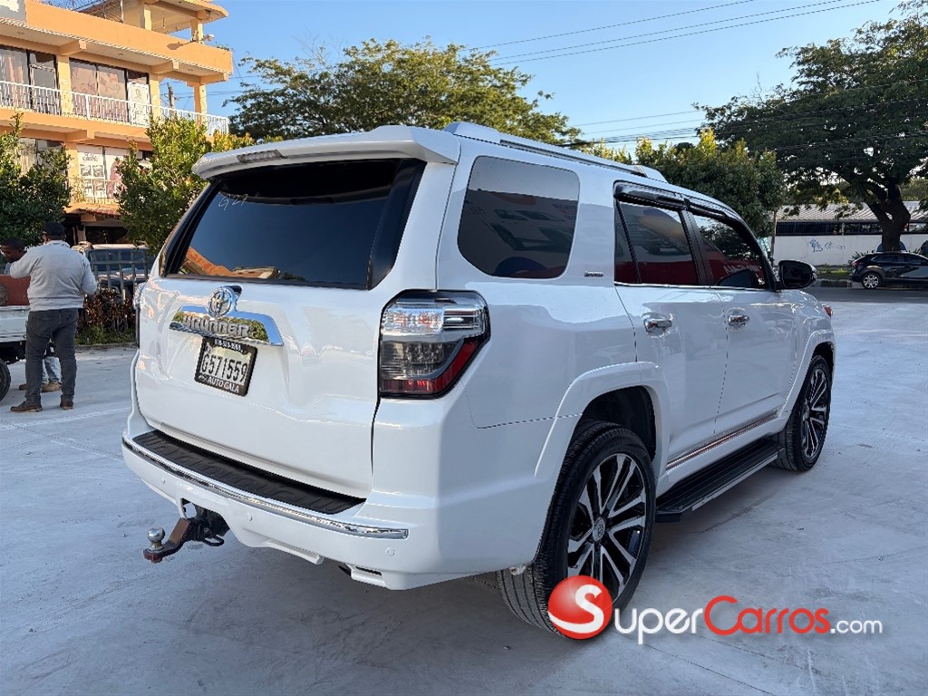 2016 Toyota 4 Runner Limited — foto 3 / 8