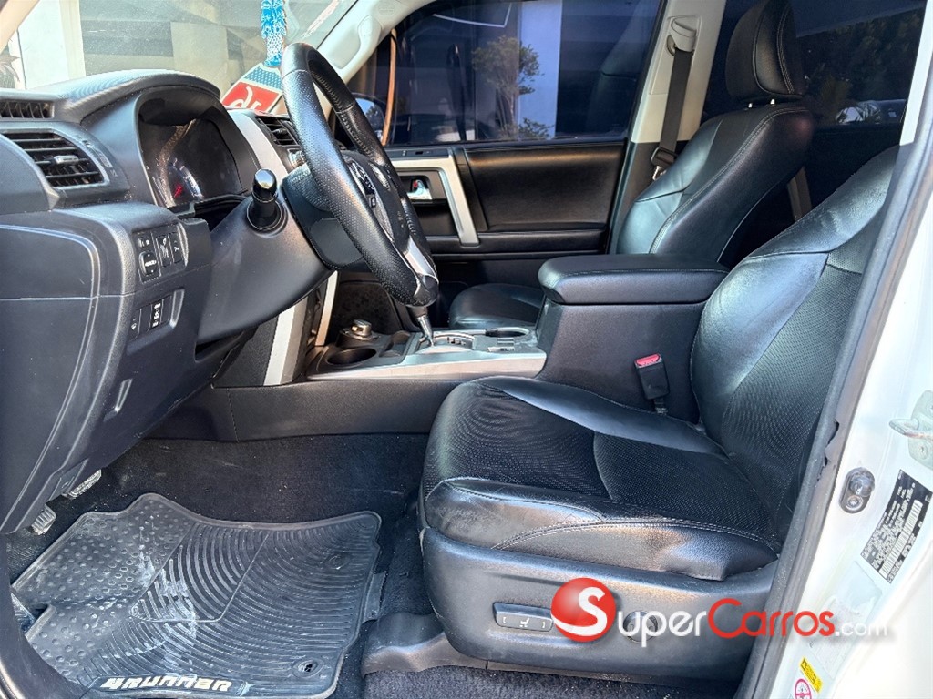 2016 Toyota 4 Runner Limited — foto 6 / 8