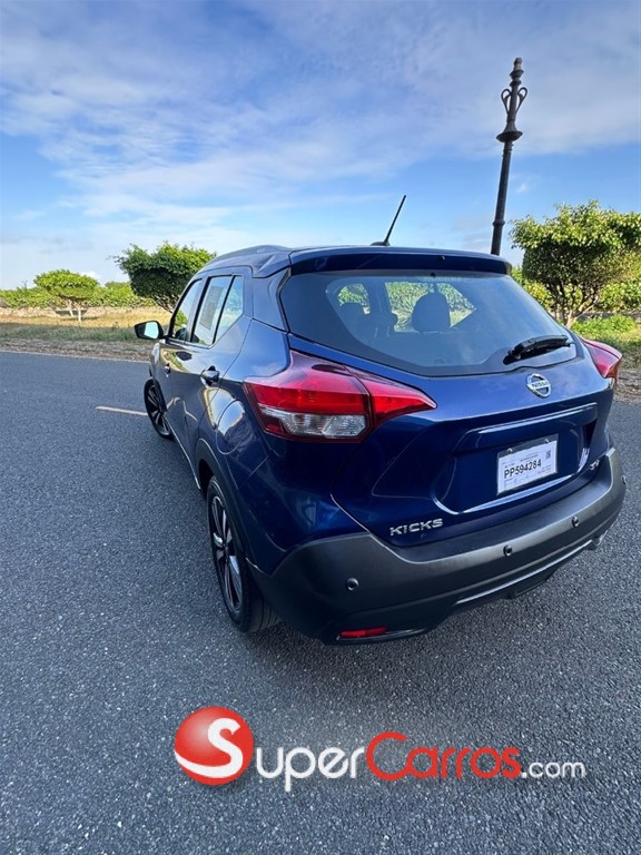 2020 Nissan Kicks SV — foto 3 / 12