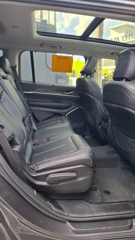 2022 Jeep Grand Cherokee L Limited — foto 8 / 12