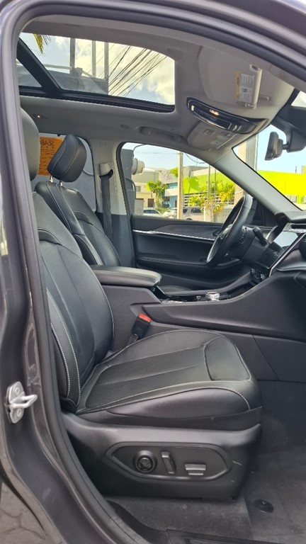 2022 Jeep Grand Cherokee L Limited — foto 9 / 12