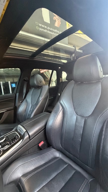 2020 BMW X 5 M Sport Package — foto 9 / 12