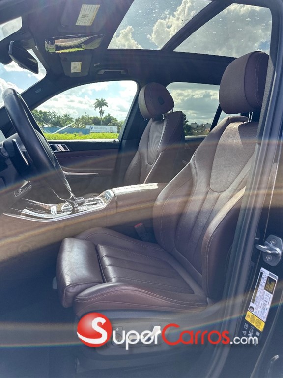 2020 BMW X 5 40i — foto 7 / 12