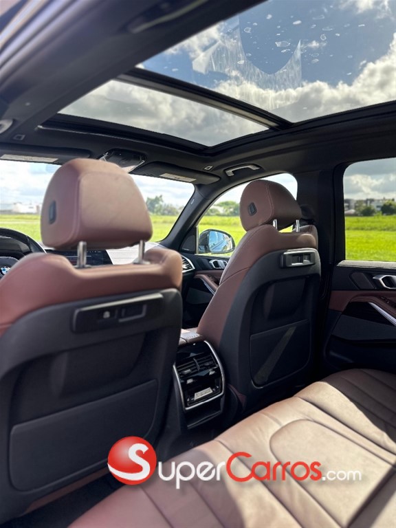 2020 BMW X 5 40i — foto 9 / 12