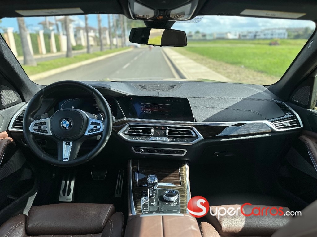 2020 BMW X 5 40i — foto 10 / 12