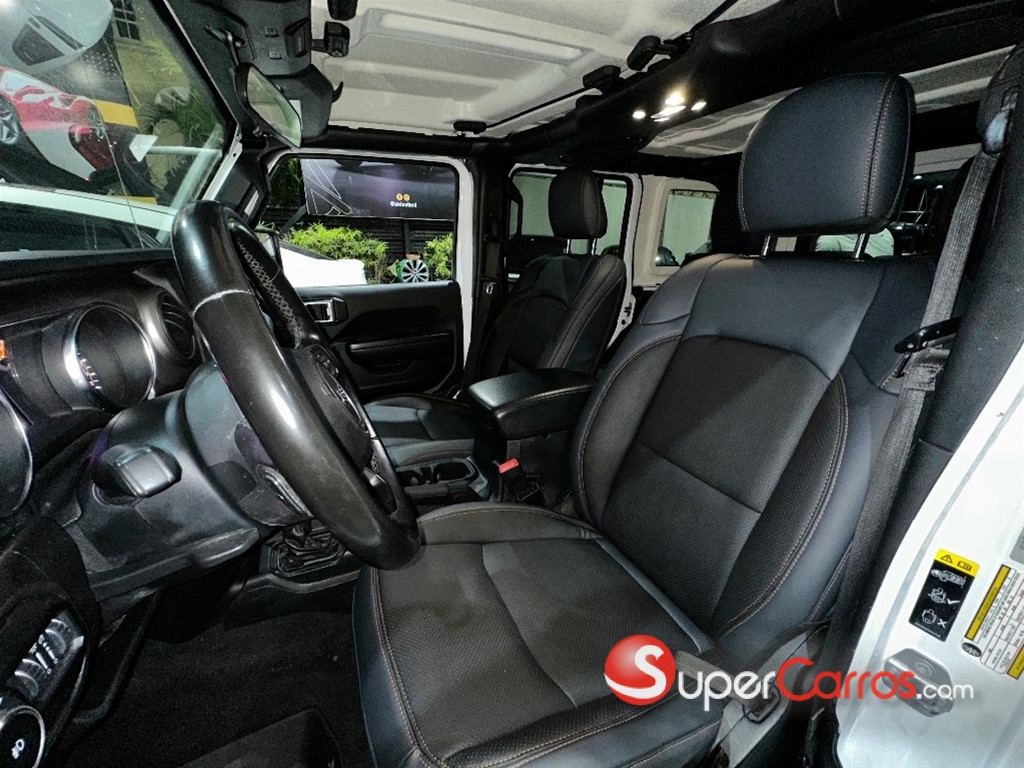 2020 Jeep Wrangler Sport — foto 8 / 10