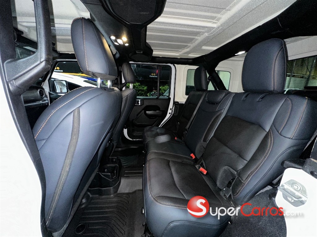 2020 Jeep Wrangler Sport — foto 9 / 10