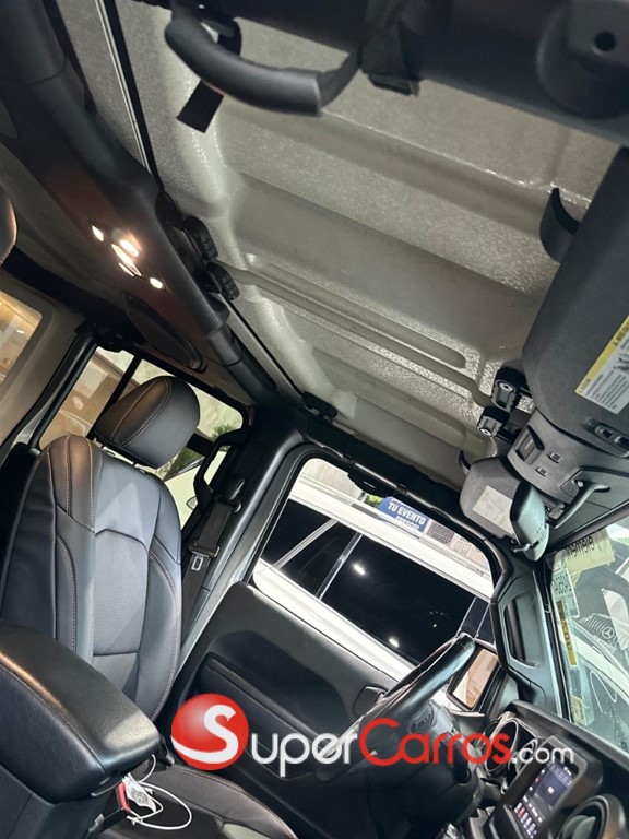 2020 Jeep Wrangler Sport — foto 5 / 12
