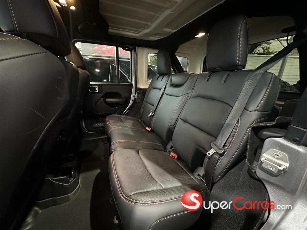 2020 Jeep Wrangler Sport — foto 7 / 12