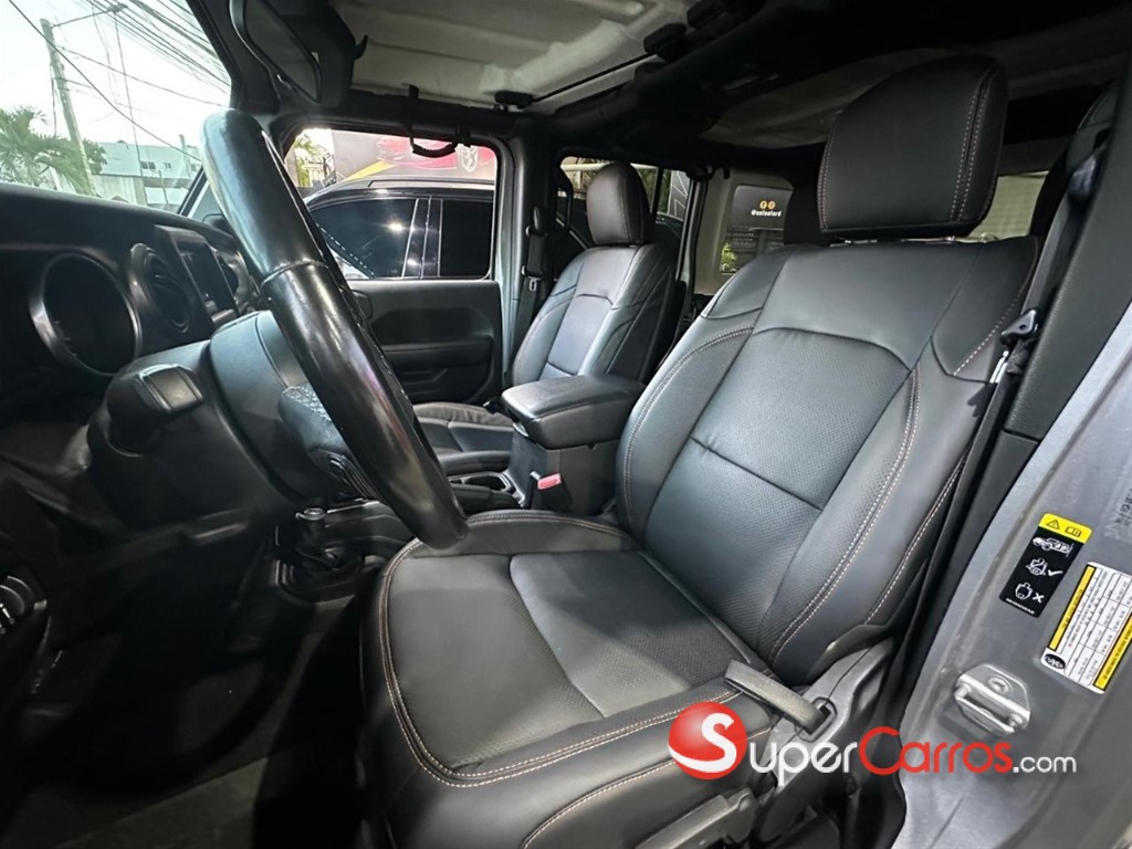 2020 Jeep Wrangler Sport — foto 8 / 12
