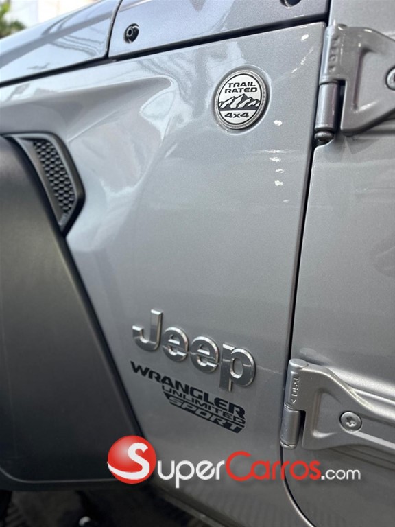 2020 Jeep Wrangler Sport — foto 11 / 12
