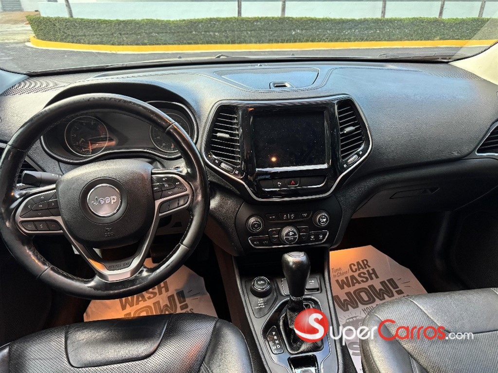 2020 Jeep Cherokee Limited — foto 7 / 9