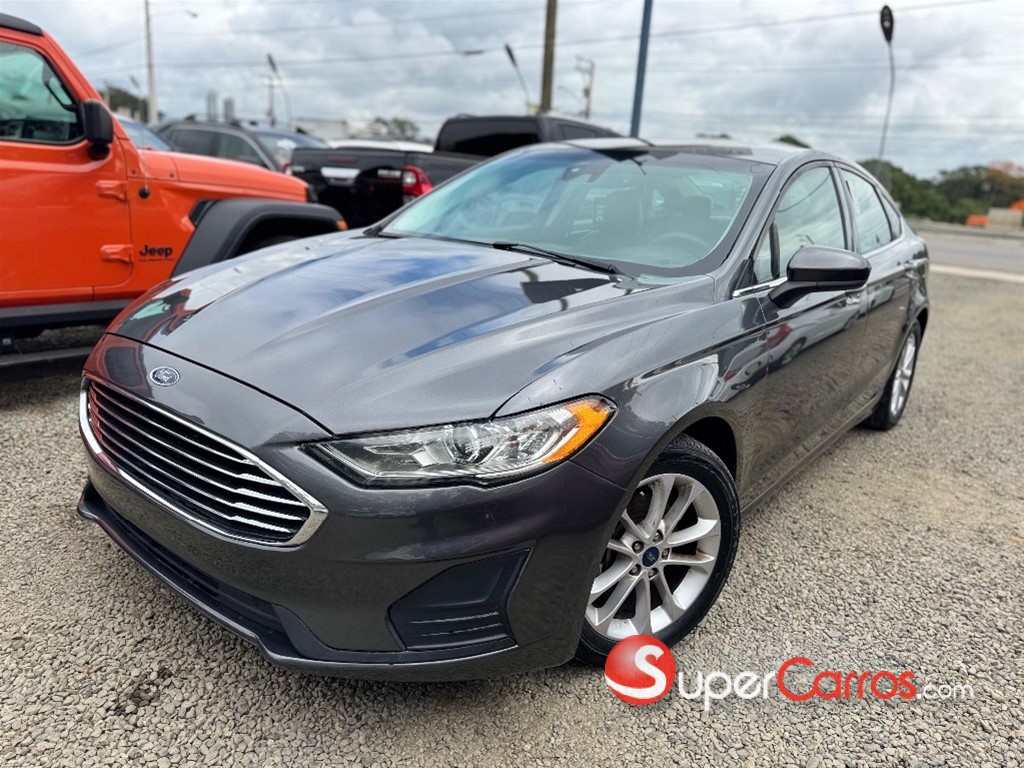 2020 Ford Fusion SE — foto 2 / 12