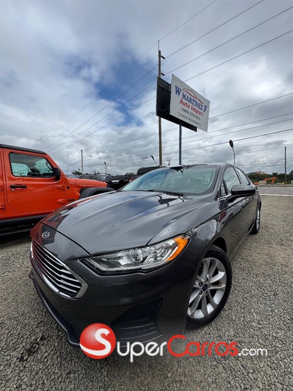 2020 Ford Fusion SE — foto 12 / 12