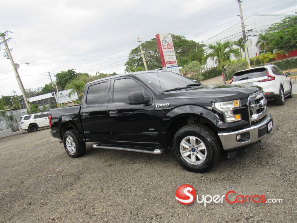 2017 Ford F 150 XLT ECOBOOST — foto 2 / 12