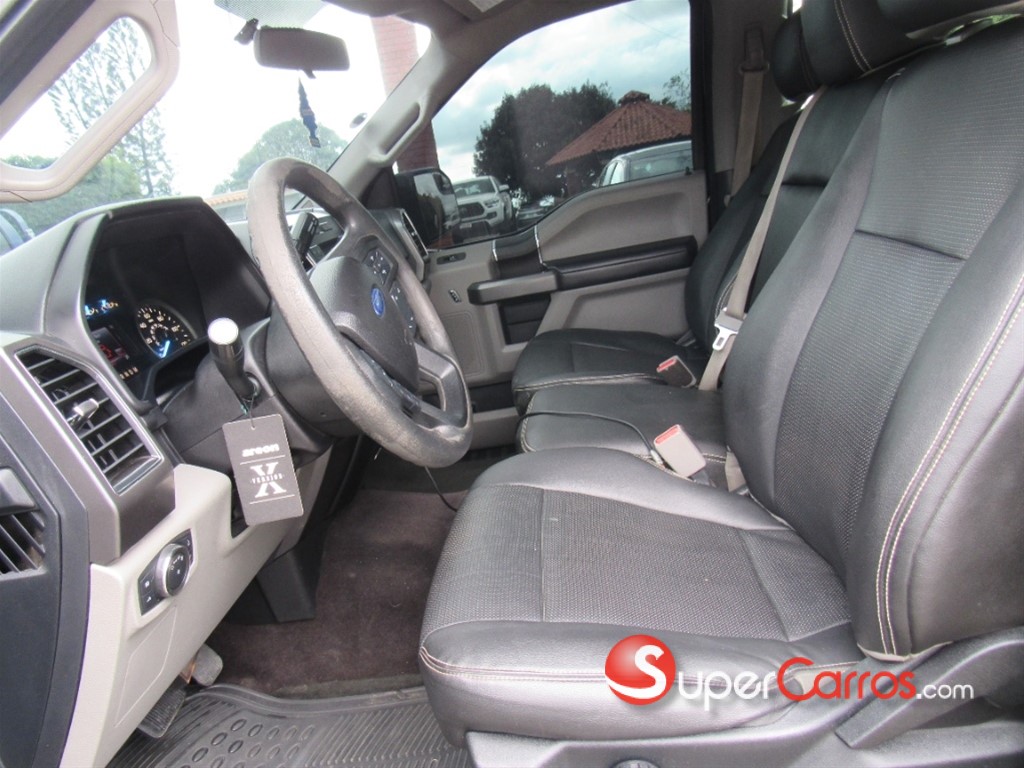 2017 Ford F 150 XLT ECOBOOST — foto 8 / 12