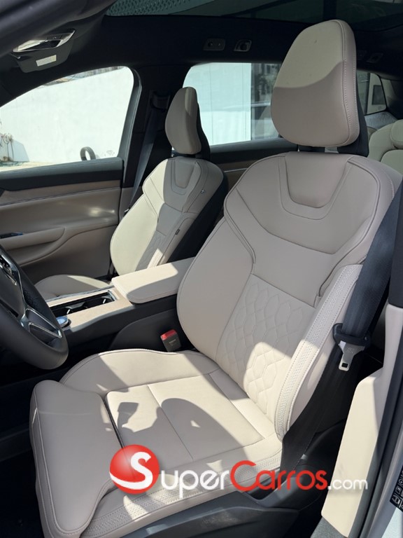 2025 Volvo EX90 Plus — foto 7 / 11