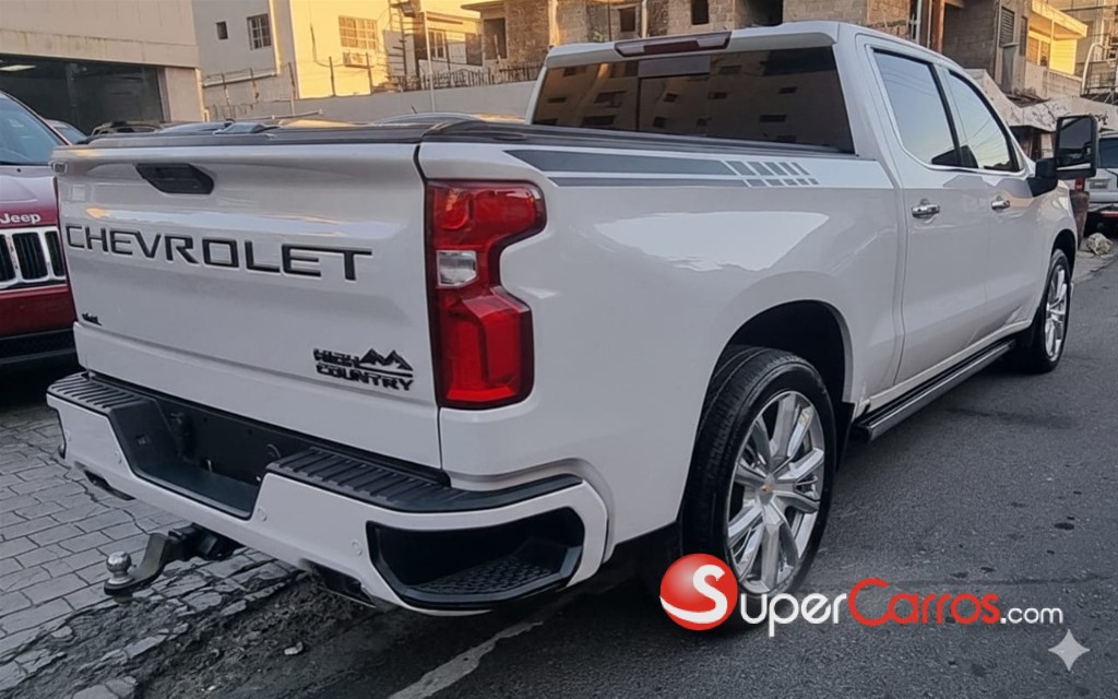2019 Chevrolet Silverado High Country — foto 3 / 8
