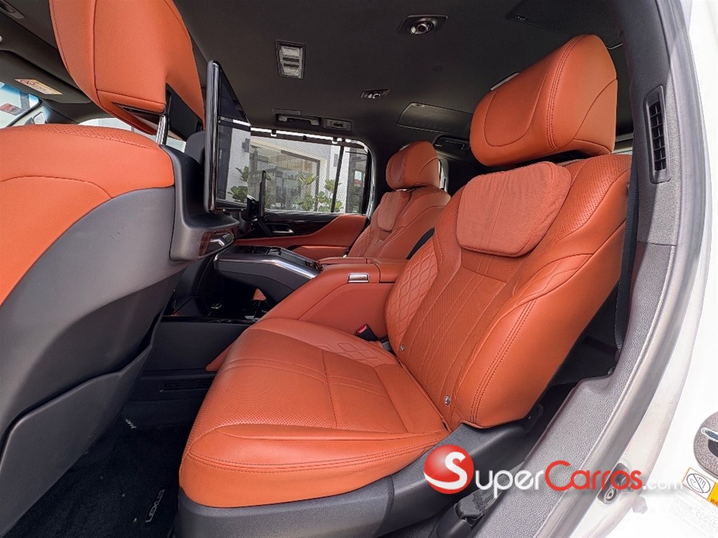 2024 Lexus LX 600 VIP — foto 7 / 10