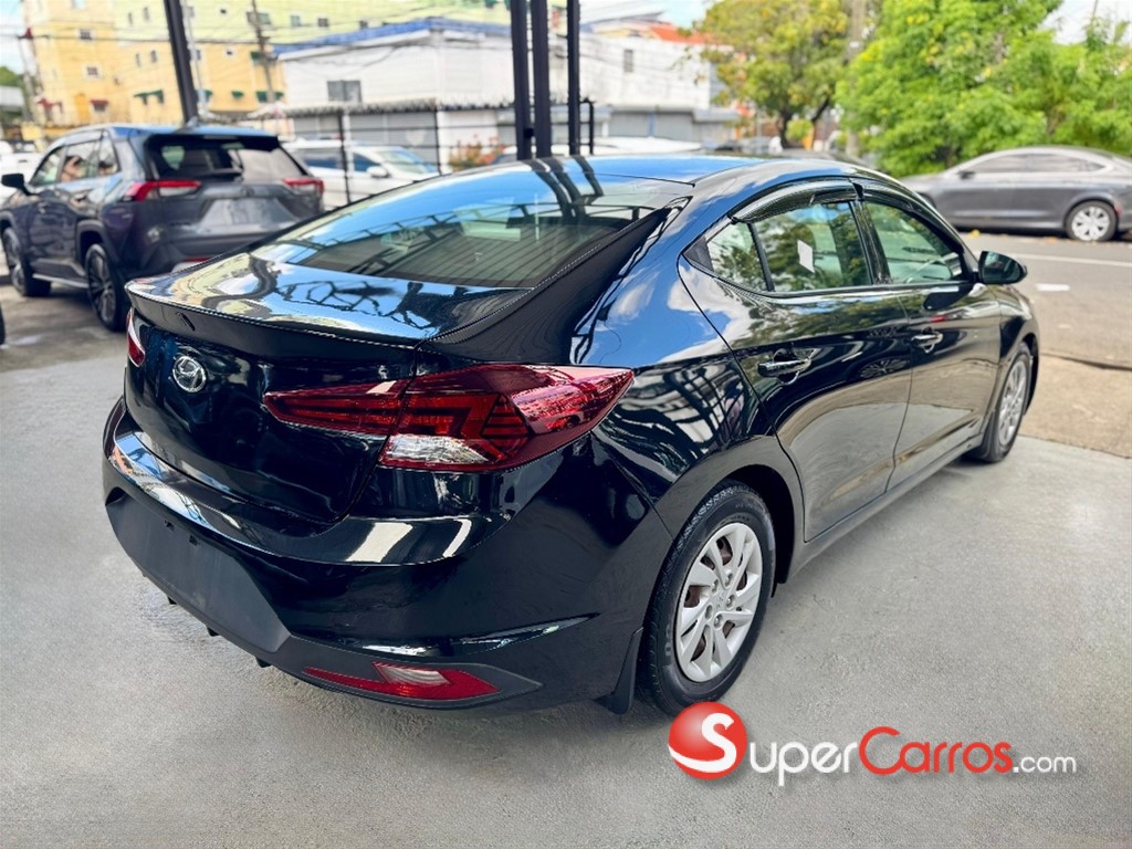 2020 Hyundai Elantra SE — foto 6 / 11