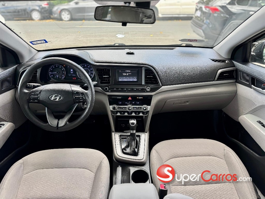 2020 Hyundai Elantra SE — foto 8 / 11