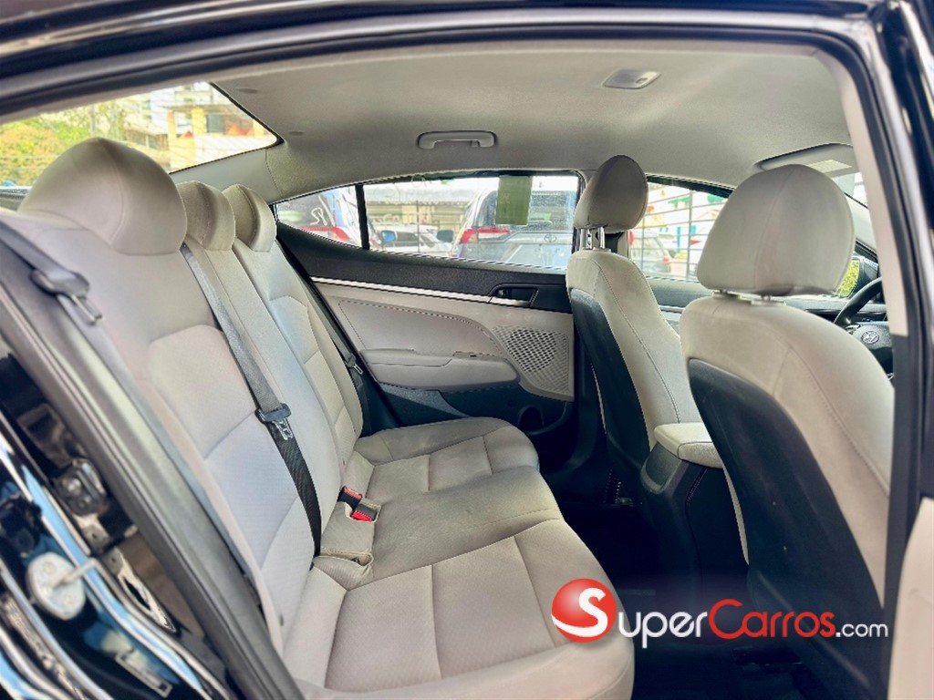 2020 Hyundai Elantra SE — foto 10 / 11
