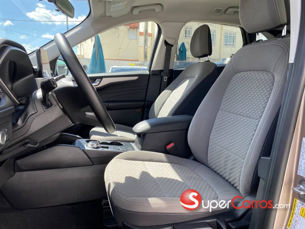 2021 Ford Escape SE — foto 6 / 12
