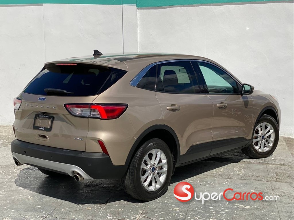 2021 Ford Escape SE — foto 9 / 12